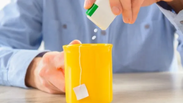 أصبح الأسبارتام من أكثر العناصر البديلة للسكر الدارجة (shutterstock.com)
