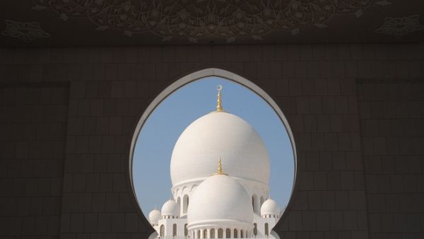 Sheikh Zayed Mosque in Abu Dhabi welcomed more than 2.56 million tourists in 2012. (Pixabay) Sheikh Zayed Mosque in Abu Dhabi welcomed more than 2.56 million tourists in 2012. (Pixabay)