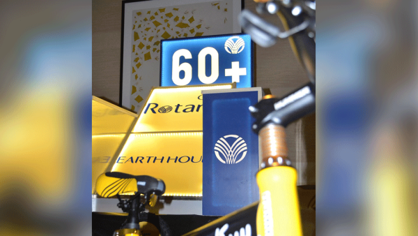 A group of bicycles were displayed on stands and converted as power generator in order to light up a miniature model of the hotel demonstrated at the Oryx Rotana’s lobby specially designed and constructed for the occasion. 