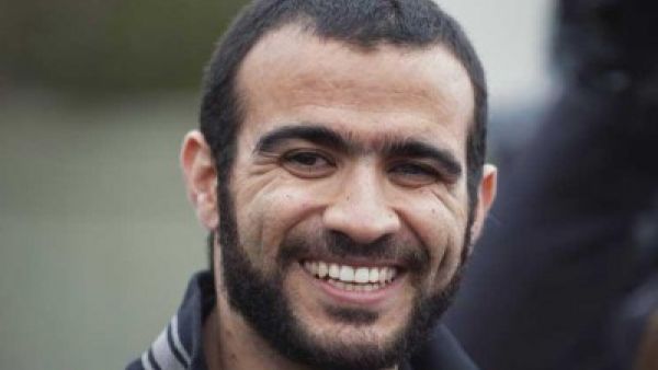 سجين سابق في غوانتانامو يخطب ناشطة حقوقية سعت لإطلاق سراحه