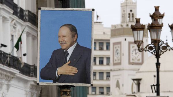 رئيس على الصور 