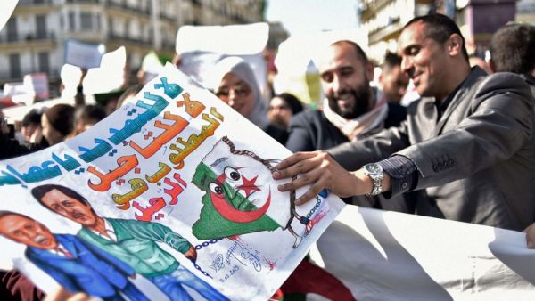 الجزائر: حتى لا يكون الحراك ربيعا عربيا