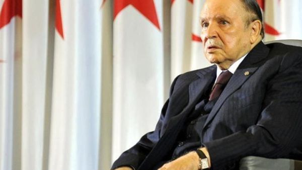 معارض جزائري يطالب بإعلان شغور منصب الرئيس بوتفليقة بسبب عجزه عن آداء مهامه
