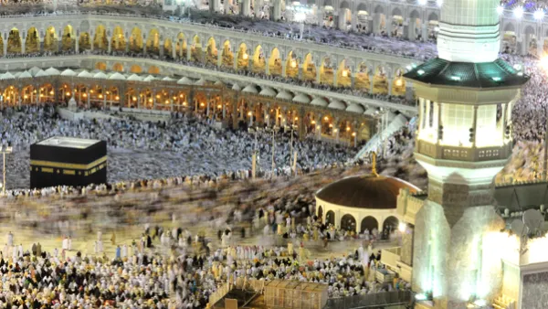 Muslim worshippers perambulate around the Kaaba in the center of the Grand Mosque in Mecca. (File photo)