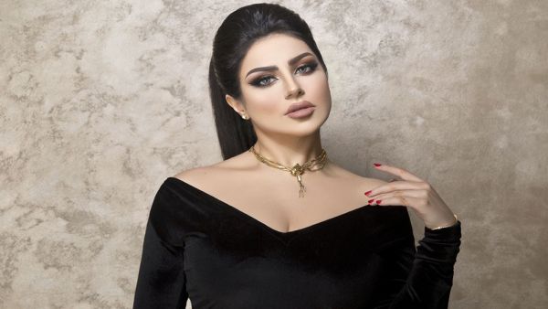 حليمة بولند