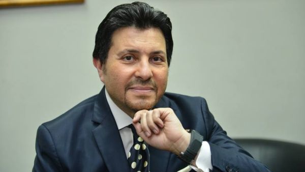 Hany Shaker's 'verbal resignation' from the post of the chair of the Music Syndicate sparked a new controversy. (Facebook)