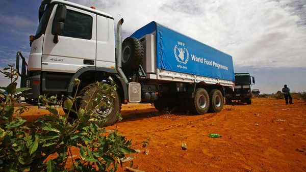 وصول أول قافلة برية تحمل مساعدات للحسكة السورية
