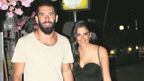 اللاعب أراد وزوجته (kentgazetesi.com)