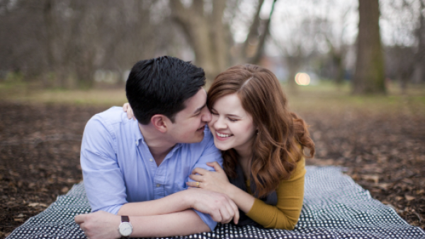 يفضل الرجال، النساء المثقفات اللواتي يستطعن إجراء مناقشة ذكية يفضل الرجال، النساء المثقفات اللواتي يستطعن إجراء مناقشة ذكية