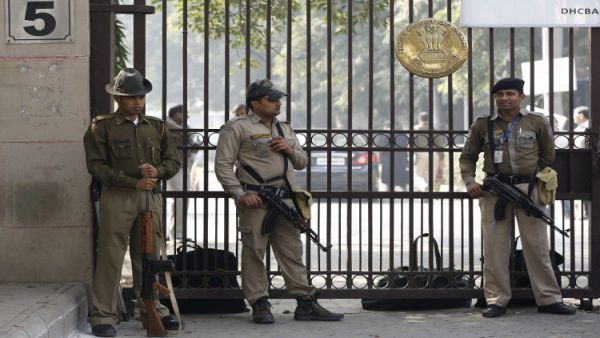 قبض عليه في عملية أمنية كبيرة بعد نجاحه في الهرب 3 سنوات