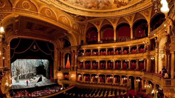 Egypt is unveiling a large-scale cultural development program, bringing opera to the public. (Shutterstock)