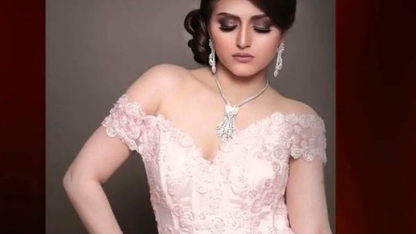  الفنانة الشابة حلا الترك