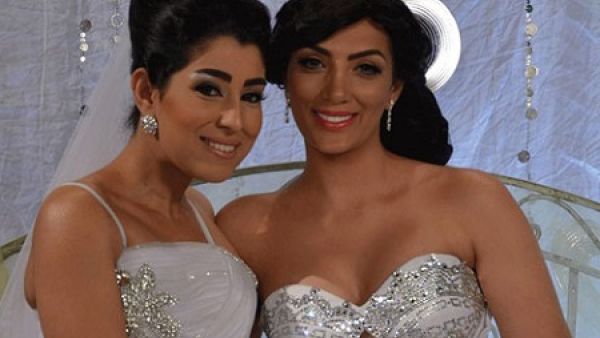 كيف رد آيتن عامر على خبر اعتزال حورية فرغلي؟