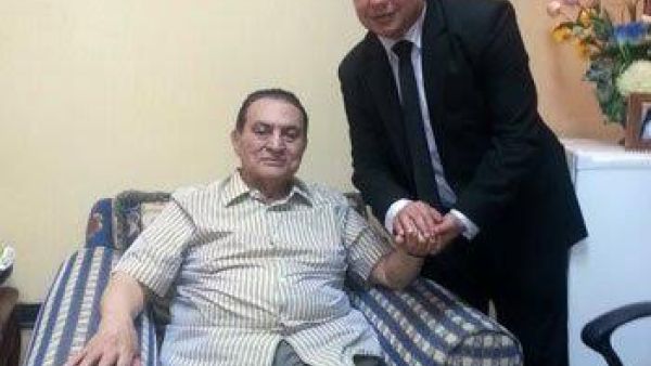 حسني مبارك بعد زيادة مفرطة في وزنه 