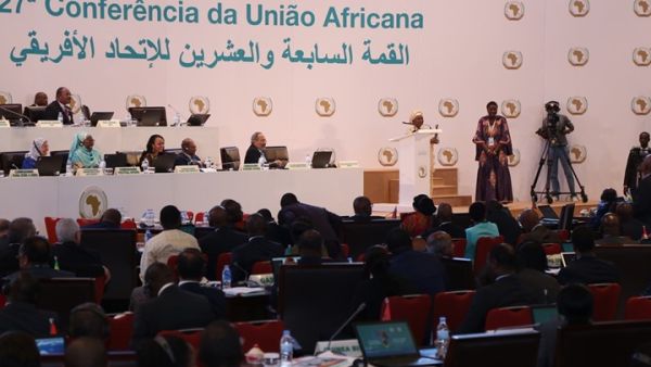 28 بلدا يلتمسون من الاتحاد الأفريقي تعليق أنشطة "البوليساريو"