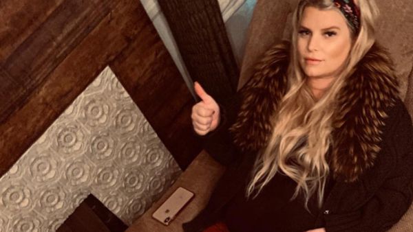 she spent a week in the hospital (Source: jessicasimpsion / Instagram) 