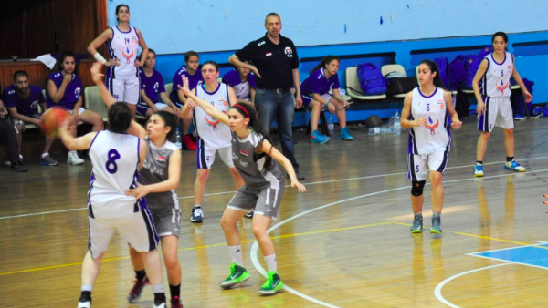 A basketball game in Syria on Sunday. (photo:@LinaArabii)