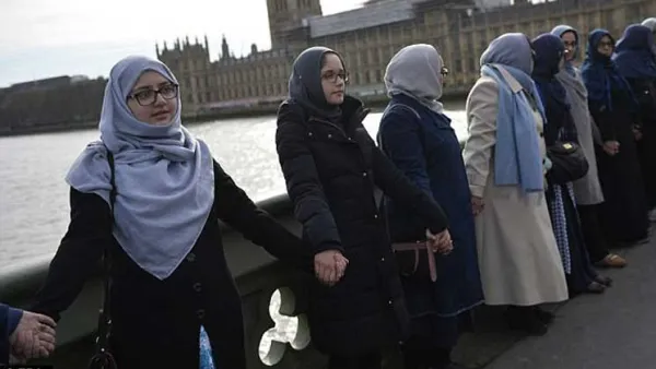 مسلمو بريطانيا يتبادلون رسائل تحذيرية من حملة  3 أبريل 