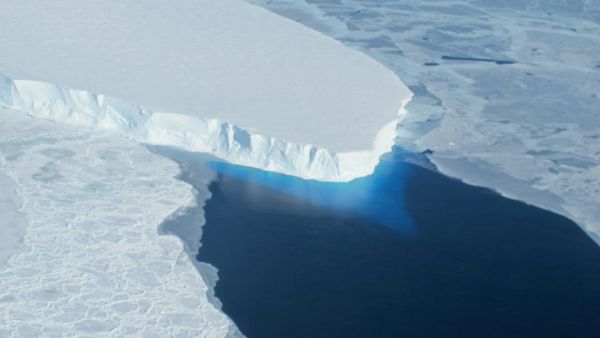 When we think of the Antarctica, we think of avalanches, never-ending whiteness and body-numbing temperature. Guess what, according to Mental Floss, somehow the extremely hot Cairo managed to compete with the south pole. (AFP/File)