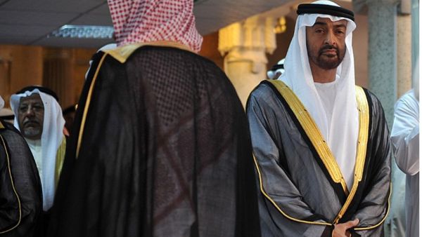 يمنيون يعلقون على استعانة الإمارات بمرتزقة لتنفيذ اغتيالات
