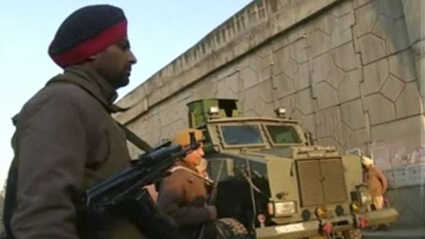 انتهاء هجوم شنه اسلاميون على قاعدة جوية هندية