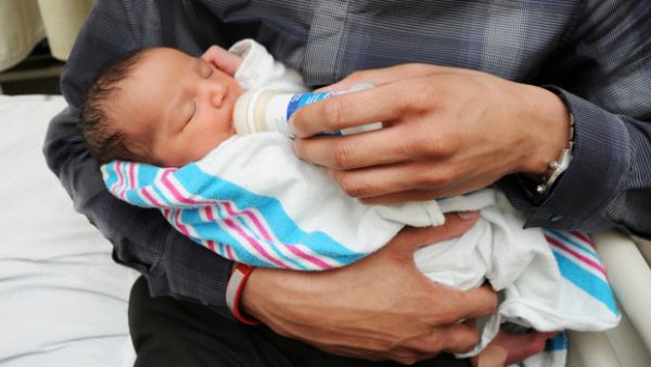 Infant formula is crucial for many babies who can't breastfeed. (Shutterstock)