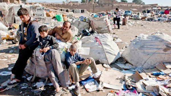 الأفغان في إيران: موت بطيء متبل بالرعب