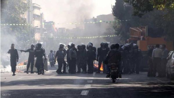 تظاهرات إيران متواصلة والسلطات تتوعد المحتجين
