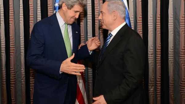 Netanyahu and Kerry, respect among two leaders. [wikimedia]