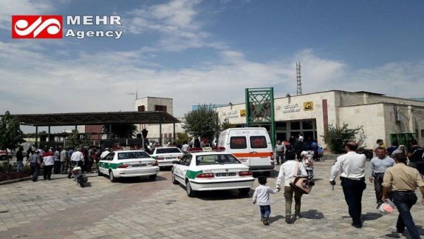  الاعتداء نشب نتيجة لتلاسن بين راكب في القطار مع رجل دين