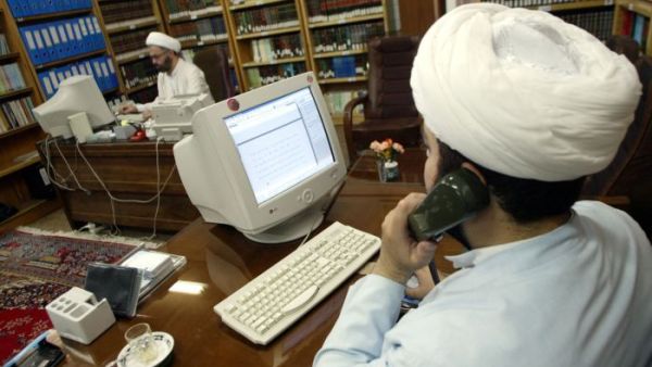 إن هاجموا إيران، فسيلقون مصيرا كمصير صدام حسين".