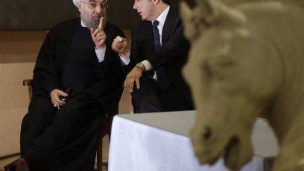 روحاني يؤكد انه لم يطلب تغطية التماثيل العارية في روما