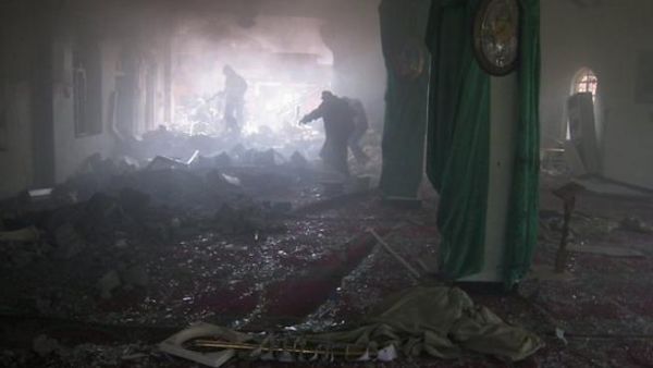 Iraq double mosque bombing. [resources3]