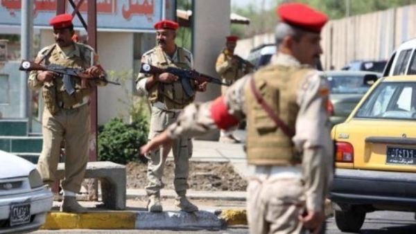 حاجز تفتيش للجيش العراقي على أحد التقاطعات