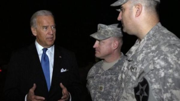 بايدن يصل العراق في زيارة مفاجئة
