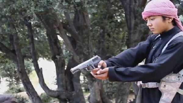  إسلام آباد تنفي أي تواجد رسمي لـ”داعش” في افغانستان