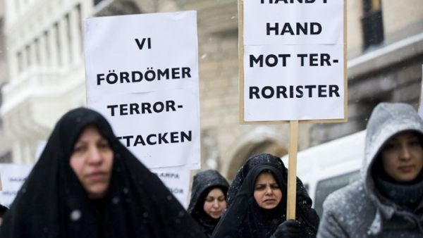 المسلمون في أوروبا يتعرضون لضغوط متزايدة بسبب الإسلاموفوبيا - ارشيف