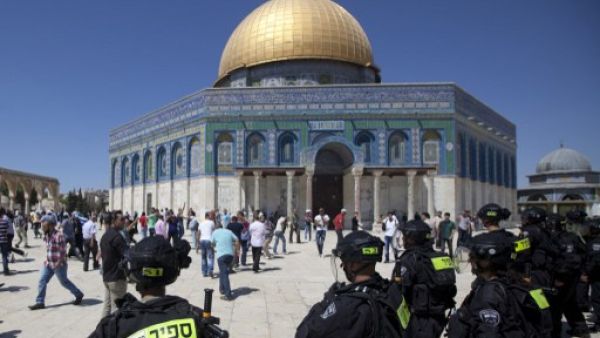 الشرطة الإسرائيلية تقتحم مُصلى "قبة الصخرة" في القدس