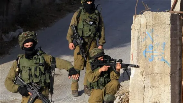 قوات الاحتلال تعتقل 15 فلسطينيا في أنحاء مختلفة من الضفة الغربية
