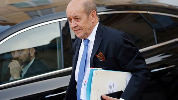 سيبلغ لو دوريان إيران بضرورة معالجة الهواجس الغربية بشأن برنامجها للصواريخ الباليسيتية 