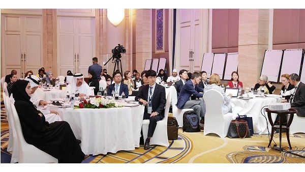 جانب من الندوة 