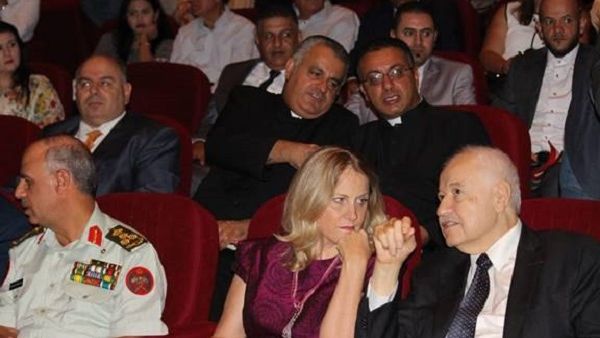 خلال الحدث