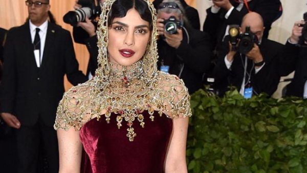 Priyanka Chopra has hailed the wedding of Prince Harry and Meghan Markle a symbol of "change and hope".
(Source: priyankachopra/ Instagram)