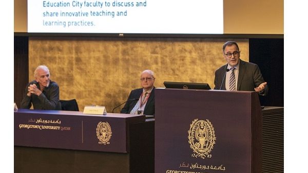 أعضاء من هيئة التدريس في جامعات المدينة التعليمية خلال حلقة نقاشية عُقدت على هامش "أسبوع الابتكار في التدريس" الذي تنظمه مؤسسة قطر أعضاء من هيئة التدريس في جامعات المدينة التعليمية خلال حلقة نقاشية عُقدت على هامش "أسبوع الابتكار في التدريس" الذي تنظمه مؤسسة قطر