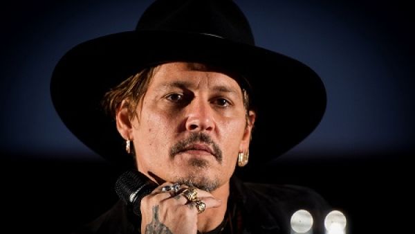 تبييض الأموال...ورطة جوني ديب الجديدة! 