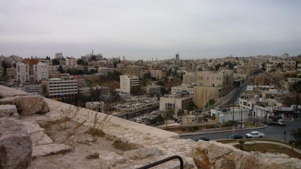 "While national female labor force participation rates are relatively low at around 15% for women ages 15 and up4, these macro statistics mask significant variability in the working lives of women in Jordan.5 For example, the labor force participation rate of unmarried university graduates is 53 percent.6 For university graduates “ever married” the employment rate is 43 percent." (Pixabay)