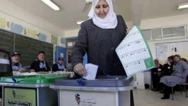 فوز سيدتين تنافسياً في الدوائر المحلية