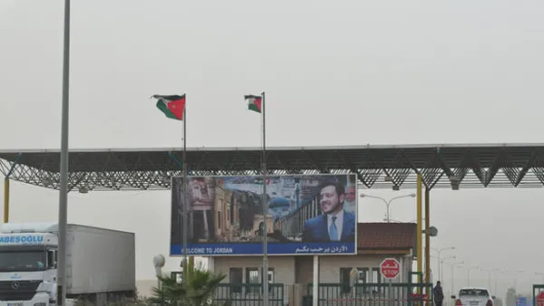 Jordan used to export 180,000-200,000 tonnes of fruit and vegetables to Iraq each year but were forced to export via Kuwait after the border crossing was closed. (File photo)