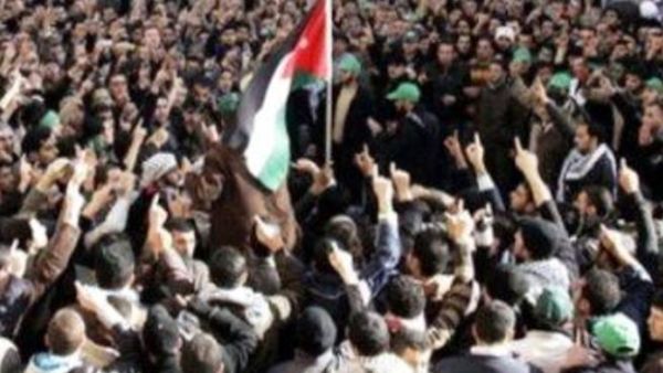 اطلاق اوصاف مثل “الزحف المقدس” للمسيرة اثار حالة من التوتر