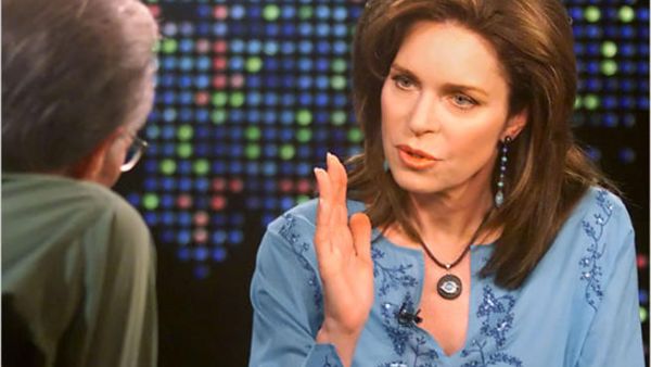 الملكة نور/ارشيف